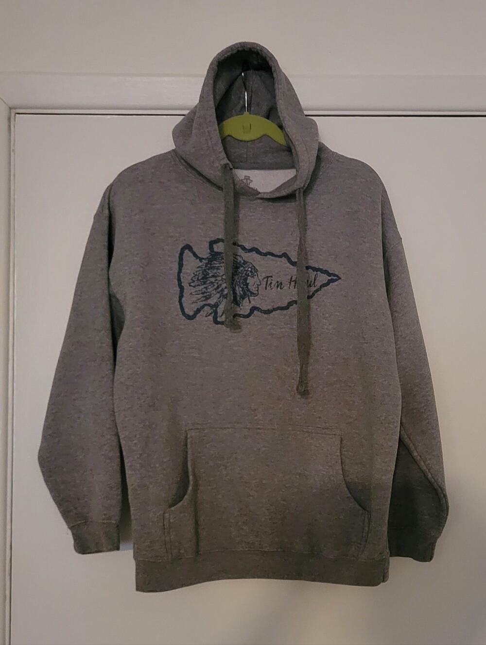 Tin Haul Unisex Gray Pullover Hoodie with Arrowhead Graphic